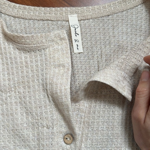 Jaide & Me waffle long sleevee crop top tan small - Picture 3 of 5